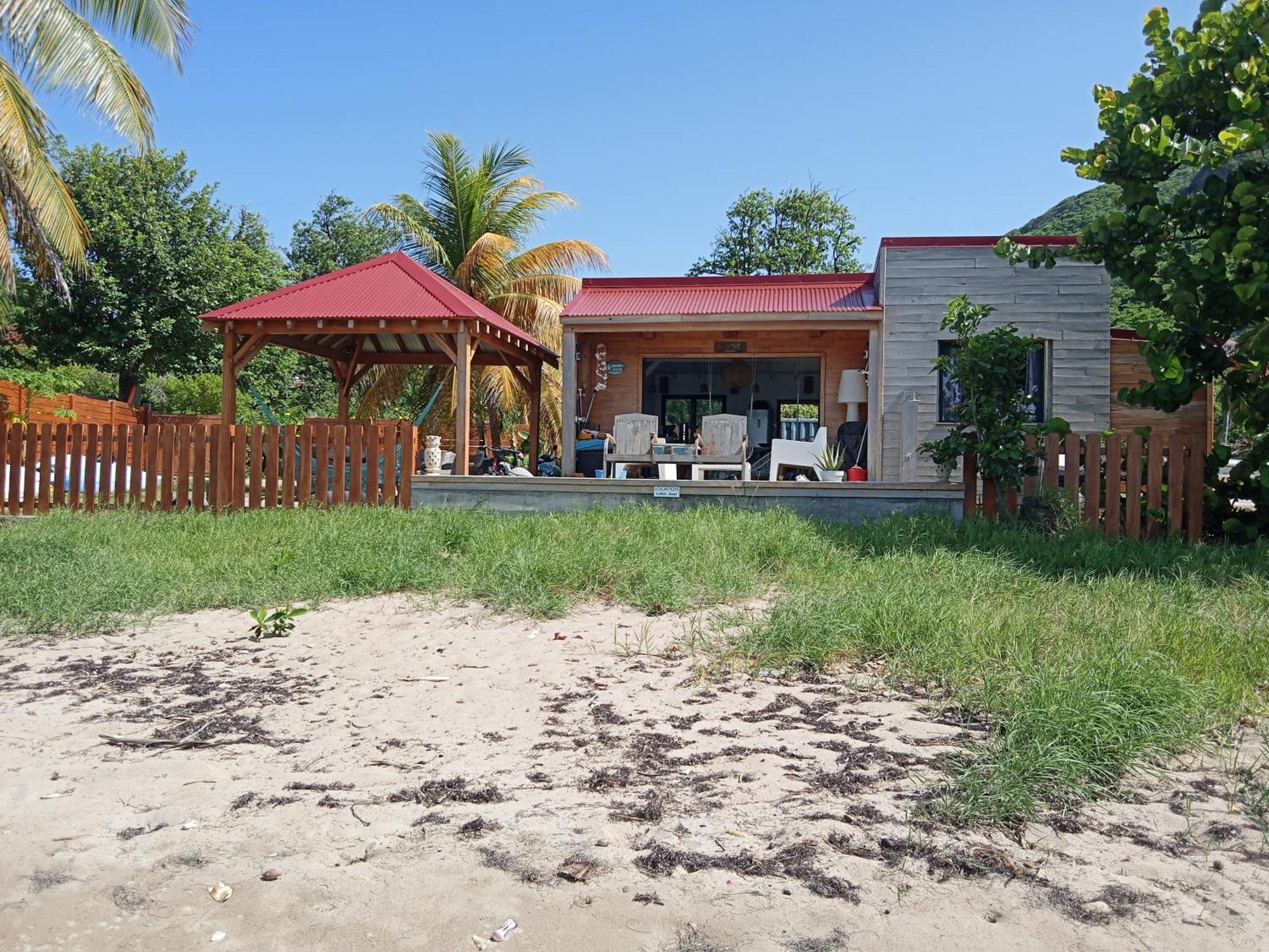 Beach House A Terre De Haut Exterior photo